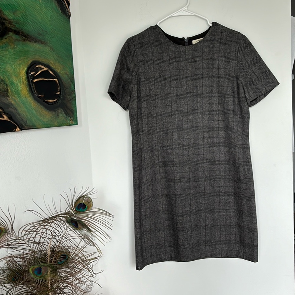 Aritzia Babaton crewneck plad midi dress - size 6